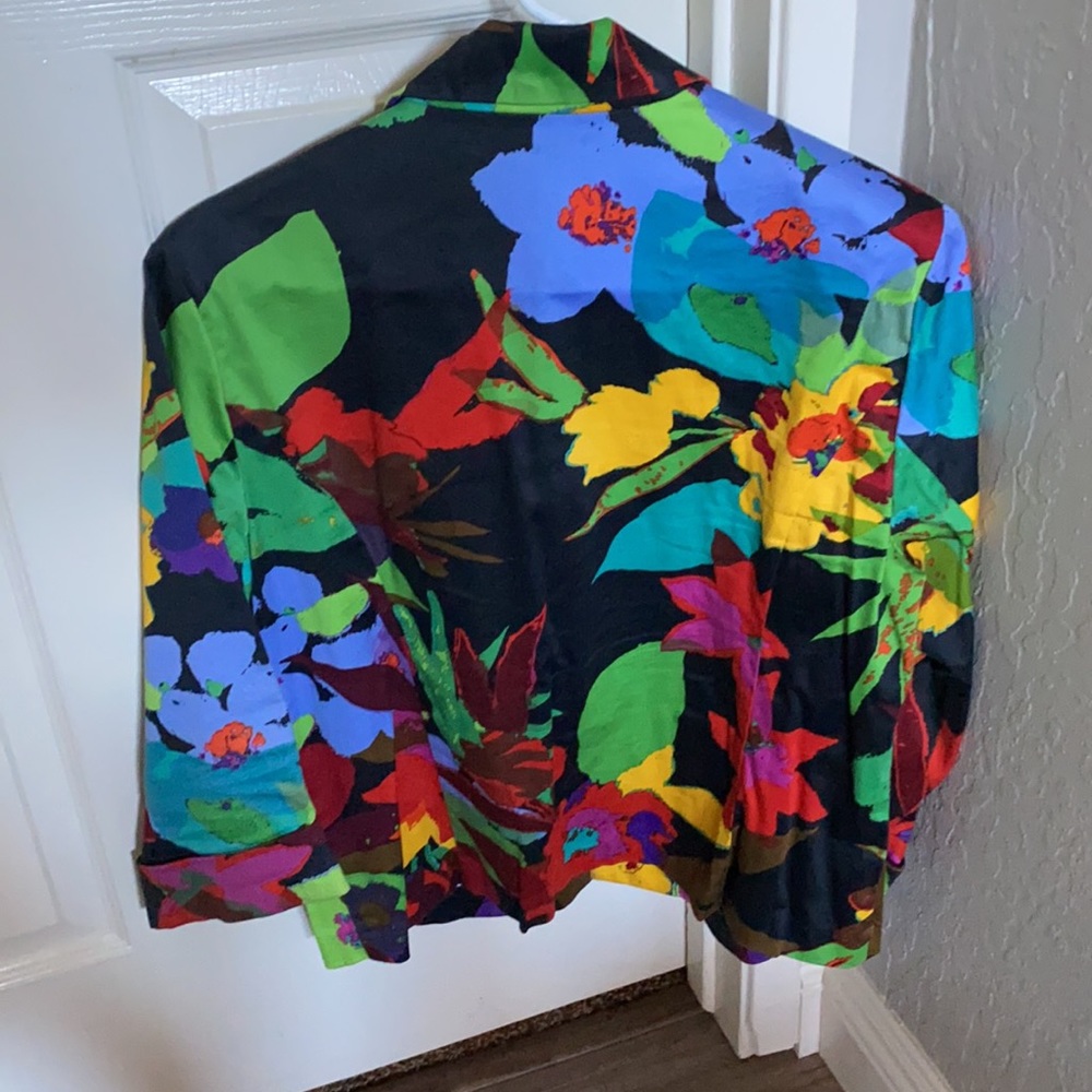 Lightweight jacket - Picture 2 of 3